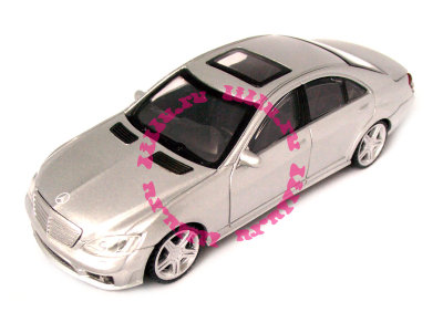 Модель автомобиля Mercedes S63 AMG 1:43, серебристая, Rastar [37100/40900s63s] Модель автомобиля Mercedes S63 AMG 1:43, серебристая, Rastar [40900s63s]