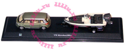 Модель микроавтобуса Volkswagen Microbus (2001) с катером 1:72, Cararama [127-1] Модель микроавтобуса Volkswagen Microbus (2001) с катером 1:72, Cararama [127-1]