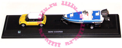 Модель автомобиля Mini Cooper с катером 1:72, Cararama [127-2] Модель автомобиля Mini Cooper с катером 1:72, Cararama [127-2]