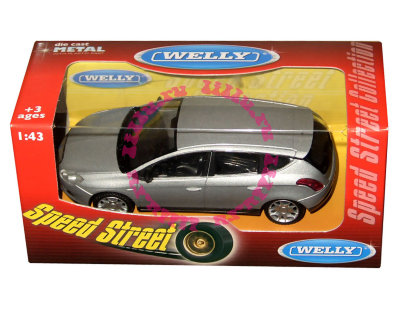 Модель автомобиля Lancia Delta, серебристая, 1:43, серия 'Speed Street', Welly [44000-01] Модель автомобиля Lancia Delta, серебристая, 1:43, серия 'Speed Street', Welly [44000-01]