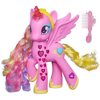 Игровой набор &#039;Принцесса Каденс. Сияющие сердца&#039; с большой пони, из серии &#039;Волшебство меток&#039; (Cutie Mark Magic), My Little Pony, Hasbro [B1370] Игровой набор 'Принцесса Каденс. Сияющие сердца' с большой пони, из серии 'Волшебство меток' (Cutie Mark Magic), My Little Pony, Hasbro [B1370]