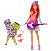 Игровой набор 'Барби певица' с дополнительными нарядами, из специальной серии 'Barbie and the Rockers', Barbie, Mattel [FHC09]