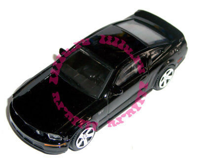 Модель автомобиля Ford Mustang GT, черная, 1:43, серия &#039;Street Fire&#039;, Bburago [18-30000-25] Модель автомобиля Ford Mustang GT, черная, 1:43, серия 'Street Fire', Bburago [18-30000-25]