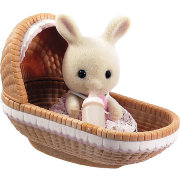 Игровой набор 'Малыш-зайчик в корзине', в подарочном пластмассовом сундучке, Sylvanian Families [3499-01]