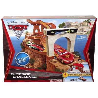 Средний игровой набор &#039;Cliffside Challenge&#039;, из серии &#039;Тачки-2&#039;, Mattel [V2868] Средний игровой набор 'Cliffside Challenge', из серии 'Тачки-2', Mattel [V2868]