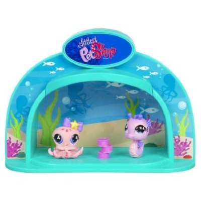 Игровой набор 'Друзья из аквариума', с подсветкой, Littlest Pet Shop, Hasbro [68641] Игровой набор 'Туристический лагерь', с подсветкой, Littlest Pet Shop, Hasbro [12791]