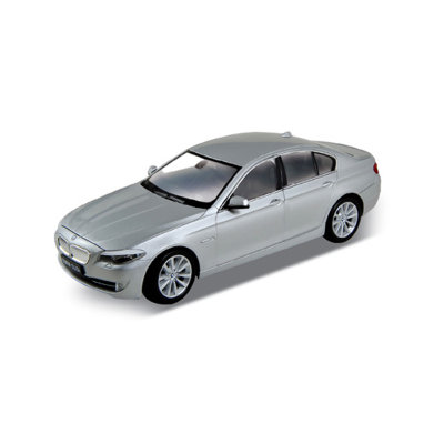 Модель автомобиля BMW 535i, серебристая, 1:43, Welly [44000A-01] Модель автомобиля BMW 535i, серебристая, 1:43, Welly [44000A-01]