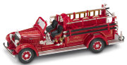 Модель пожарной машины 1935 Mack Type 75BX, 1:43, в пластмассовой коробке, Yat Ming [43001] 