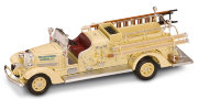Модель пожарной машины 1938 Ahrens Fox VC, кремовая, 1:43, в пластмассовой коробке, Yat Ming [43003]