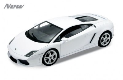 Модель автомобиля Lamborghini Gallardo, белая, 1:24, Welly [24005W] Модель автомобиля Lamborghini Gallardo, белая, 1:24, Welly [24005W]