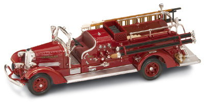 Модель пожарной машины 1938 Ahrens Fox VC, красная, 1:43, в пластмассовой коробке, Yat Ming [43003] Модель пожарной машины 1938 Ahrens Fox VC, красная, 1:43, в пластмассовой коробке, Yat Ming [43003]