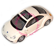 Модель автомобиля Volkswagen New Beetle 1:72, Cararama [178-08]