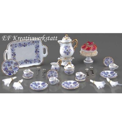 Набор кукольной посуды 'Кофейный сервиз игрушечный с голубым узором', фарфор-металл, 1:12, Reutter Porzellan [001.363/3] Набор кукольной посуды 'Кофейный сервиз игрушечный с голубым узором', фарфор-металл, 1:12, Reutter Porzellan [001.363/3]