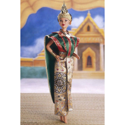поврежденная упаковка - Кукла Барби &#039;Тайка&#039; (Thai Barbie), коллекционная, Mattel [18561] Кукла Барби 'Тайка' (Thai Barbie), коллекционная, Mattel [18561]