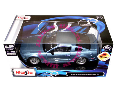 Модель автомобиля Ford Mustang GT 2006, голубой металлик, 1:24, Maisto [31997] Модель автомобиля Ford Mustang GT 2006, голубой металлик, 1:24, Maisto [31997]