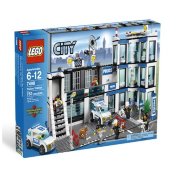 Конструктор 'Полицейский участок', из серии 'Полиция', Lego City [7498]