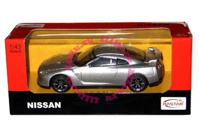 Модель автомобиля Nissan GT-R 1:43, серебристая, Rastar [41100gtrs/35100r] Модель автомобиля Nissan GT-R 1:43, серебристая, Rastar [41100gtrs]