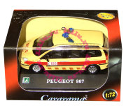 Модель автомобиля скорой помощи Peugeot 807 1:72, Cararama [171XND-07]