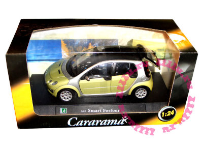 Модель автомобиля Smart Forfour 1:24, Cararama [125-2] Модель автомобиля Smart Forfour 1:24, Cararama [125-2]