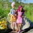 Набор одежды и аксессуаров для Барби, из специальной серии 'Ферма', Barbie, Mattel [GCK64] - Набор одежды и аксессуаров для Барби, из специальной серии 'Ферма', Barbie, Mattel [GCK64]
Афроамериканка Барби Лукс looks look
Кукла HCB77 Коллекционная шарнирная кукла 'Миниатюрная афроамериканка' из серии 'Barbie Looks 2021 Black Label
Топ сереб и Юбка